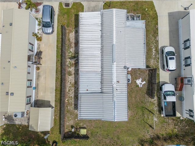 11111 Ballweg LN, Fort Myers, FL 33908