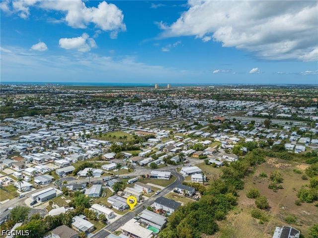 11111 Ballweg LN, Fort Myers, FL 33908