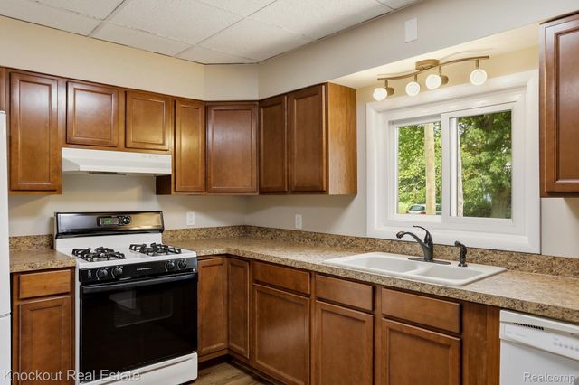 2502 Stobbe Street, Saginaw, MI 48602