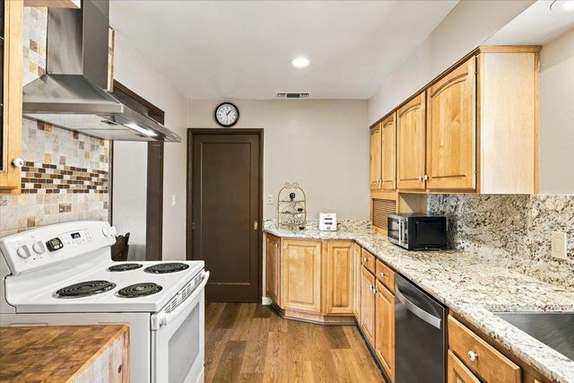 1333 sebastian Way, Sacramento, CA 95864