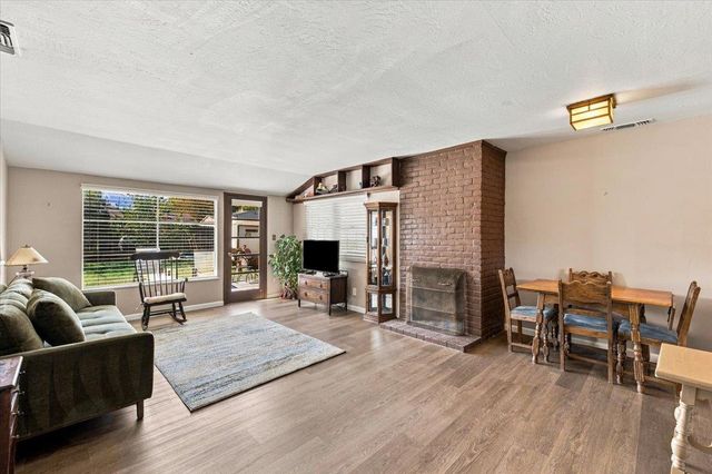 1333 sebastian Way, Sacramento, CA 95864