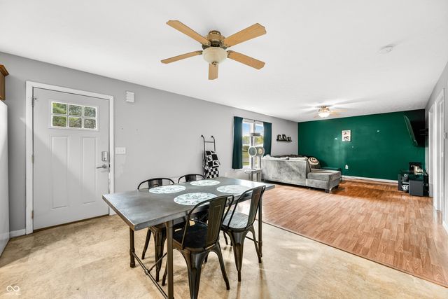 661 Smith Street, Columbus, IN 47201