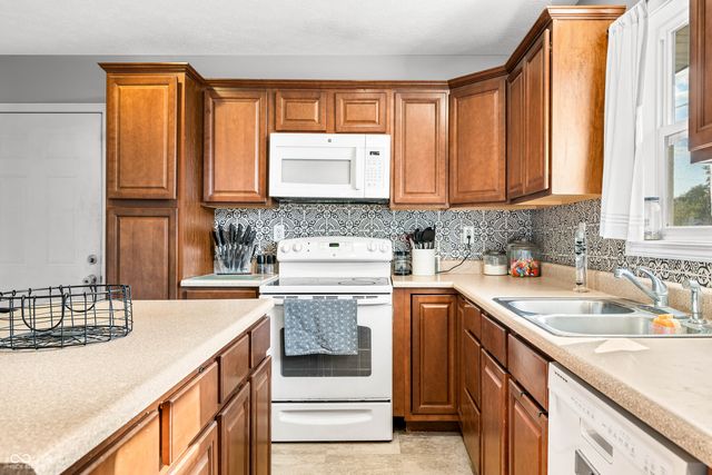 661 Smith Street, Columbus, IN 47201