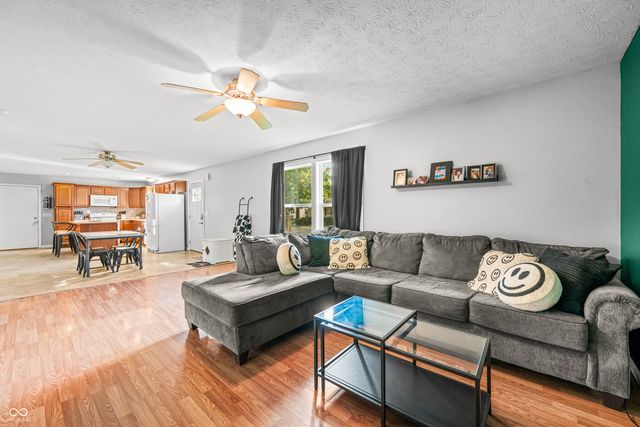 661 Smith Street, Columbus, IN 47201