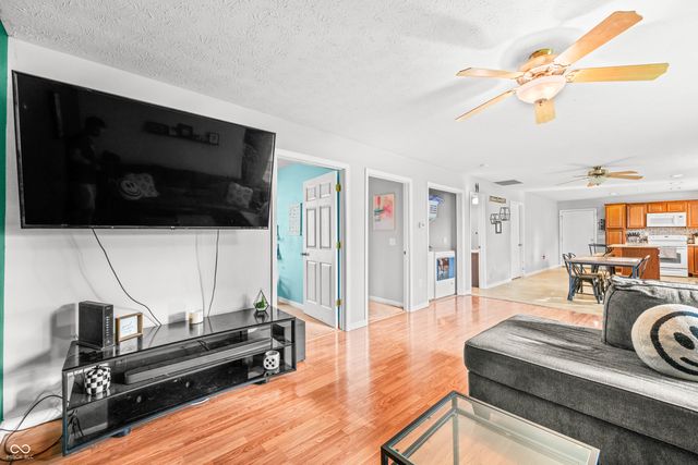 661 Smith Street, Columbus, IN 47201