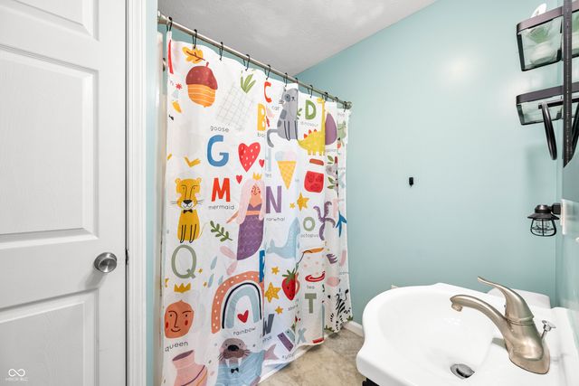 661 Smith Street, Columbus, IN 47201