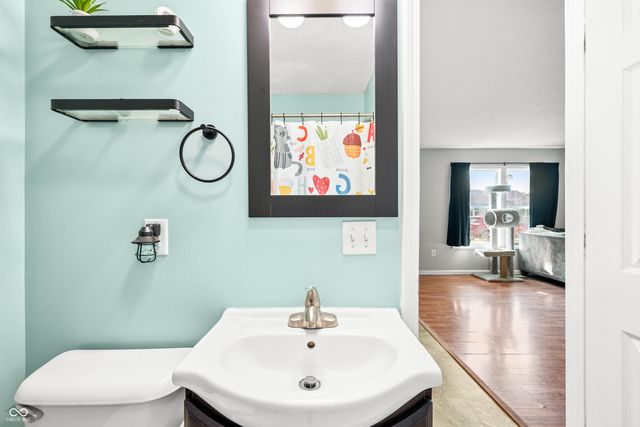 661 Smith Street, Columbus, IN 47201