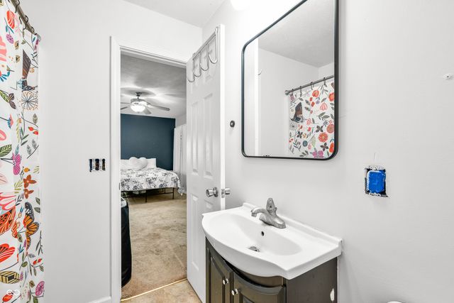 661 Smith Street, Columbus, IN 47201