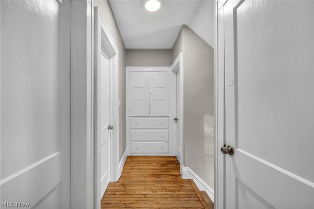 921 Helmsdale Road, Cleveland Heights, OH 44112