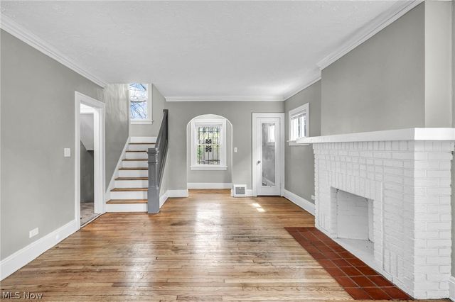 921 Helmsdale Road, Cleveland Heights, OH 44112