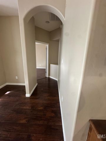 609 Shady Meadow Court, Bakersfield, CA 93308