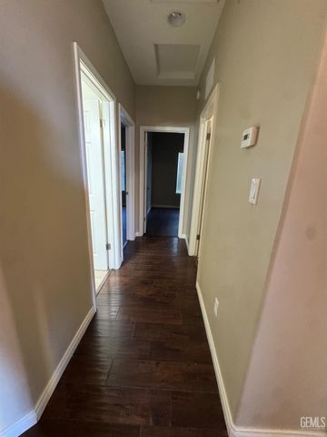 609 Shady Meadow Court, Bakersfield, CA 93308