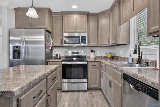 26437 Sydney Drive, Elkmont, AL 35620