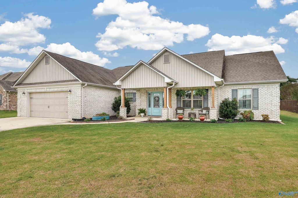26437 Sydney Drive, Elkmont, AL 35620