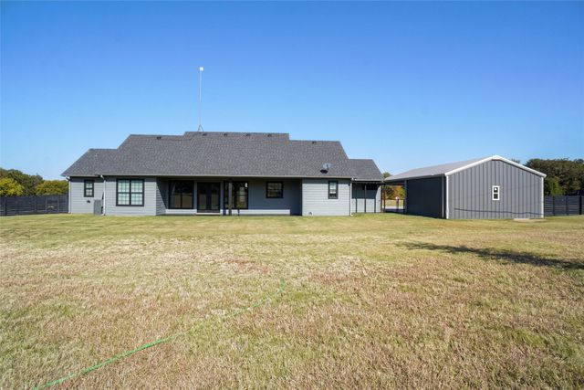 835 County Road 2175, Decatur, TX 76234