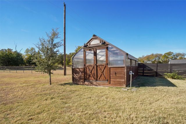 835 County Road 2175, Decatur, TX 76234