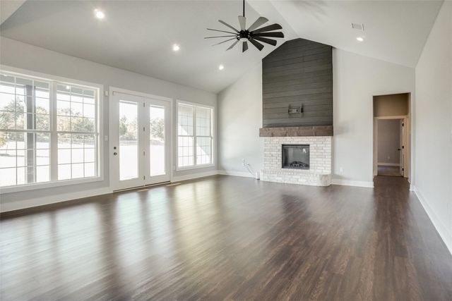 835 County Road 2175, Decatur, TX 76234