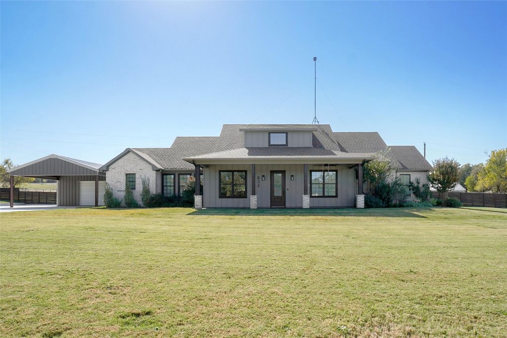 835 County Road 2175, Decatur, TX 76234