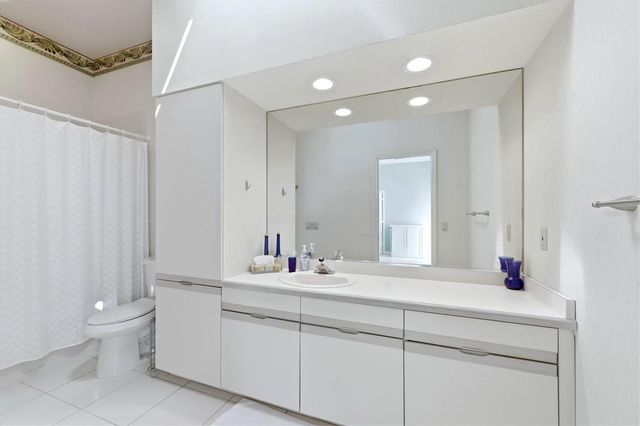 84 CAYMAN ISLES BOULEVARD, Englewood, FL 34223