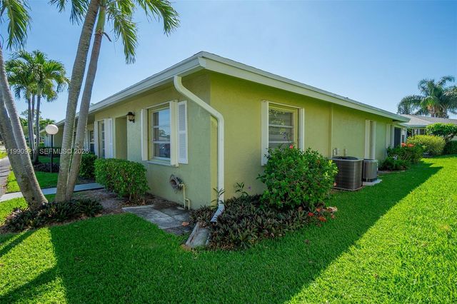 2400 Malayan Dr 94-D, Delray Beach, FL 33445