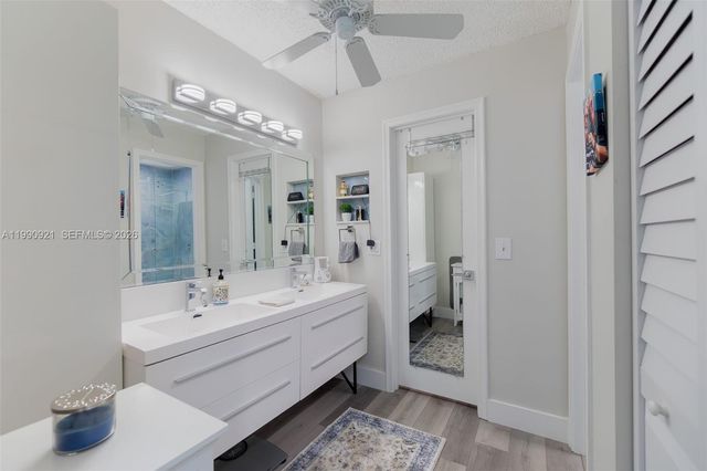 2400 Malayan Dr 94-D, Delray Beach, FL 33445