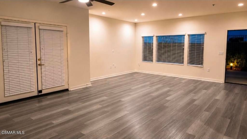 Image 5 of property listing at 319 N F Street 102, Oxnard, CA 93030