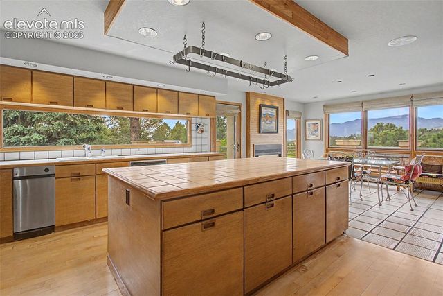 1040 Dark Horse Drive, Colorado Springs, CO 80919
