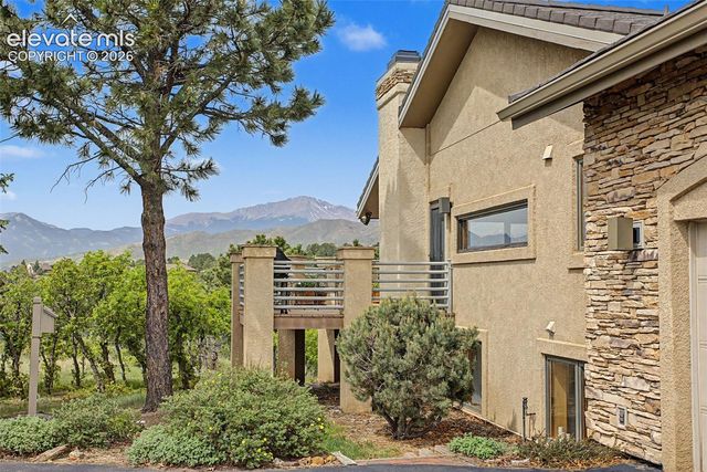 1040 Dark Horse Drive, Colorado Springs, CO 80919