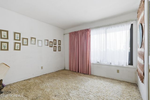 15 Summit Avenue, Manalapan, NJ 07726