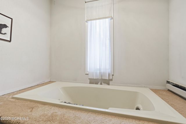 15 Summit Avenue, Manalapan, NJ 07726