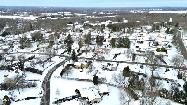 15 Summit Avenue, Manalapan, NJ 07726