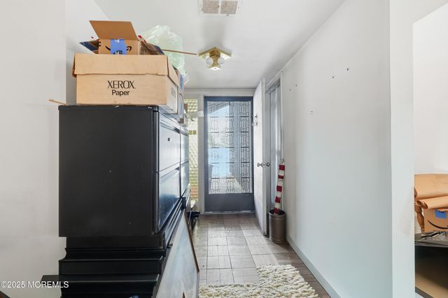 15 Summit Avenue, Manalapan, NJ 07726