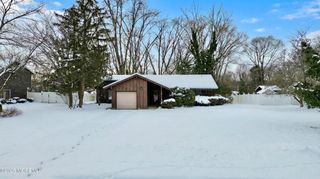 15 Summit Avenue, Manalapan, NJ 07726