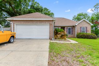 2325 Rue Beaux Chenes, Ocean Springs, MS 39564