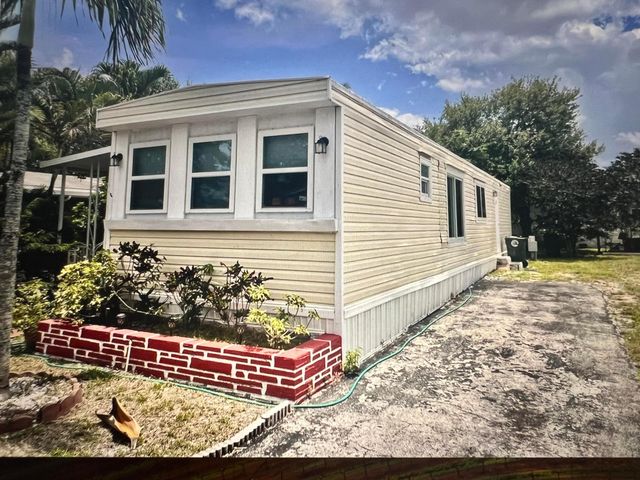 4540 NW 68th Street, Coconut Creek, FL 33073