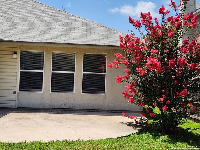 9651 Hillside Trail, San Antonio, TX 78250