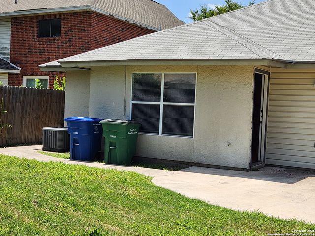 9651 Hillside Trail, San Antonio, TX 78250