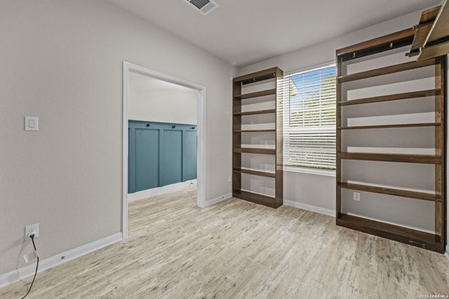 2057 Meadow Pipit, New Braunfels, TX 78130