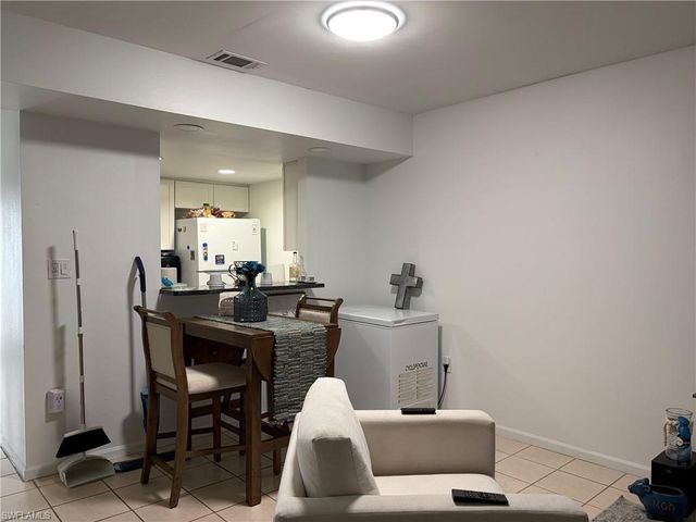 13160 Kings Point DR 2, Fort Myers, FL 33919