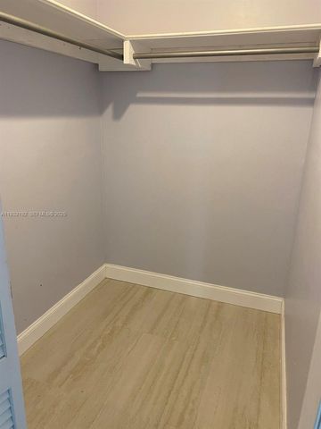 16891 SW 92nd Ct, Palmetto Bay, FL 33157