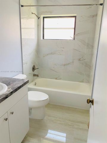 16891 SW 92nd Ct, Palmetto Bay, FL 33157