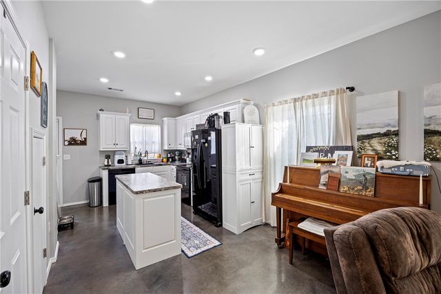 561 Butterfield Stagecoach Byp, Pottsville, AR 72858