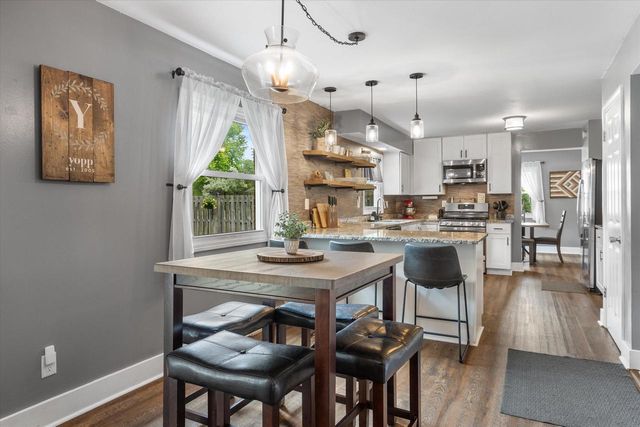 924 Marquette ROAD, Hartland, WI 53029