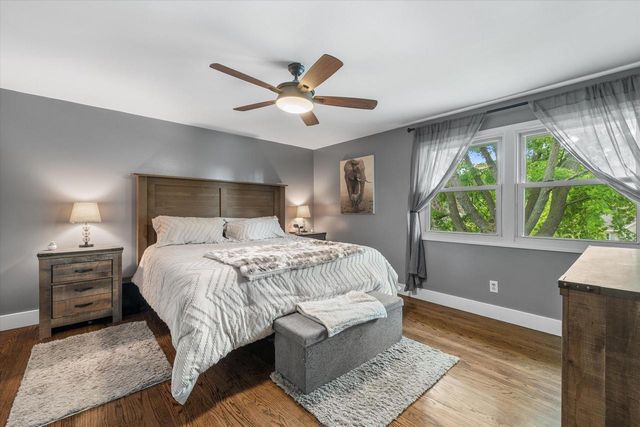 924 Marquette ROAD, Hartland, WI 53029