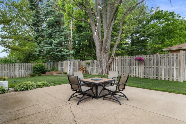 924 Marquette ROAD, Hartland, WI 53029