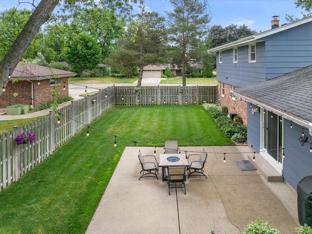 924 Marquette ROAD, Hartland, WI 53029