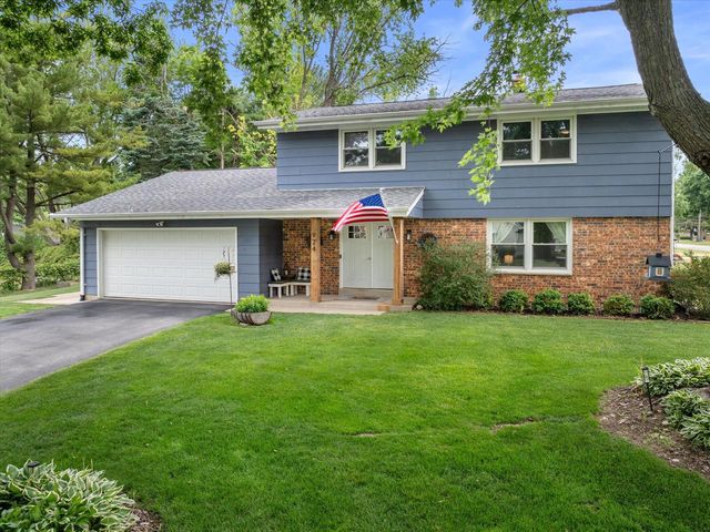 924 Marquette ROAD, Hartland, WI 53029