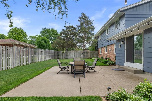 924 Marquette ROAD, Hartland, WI 53029