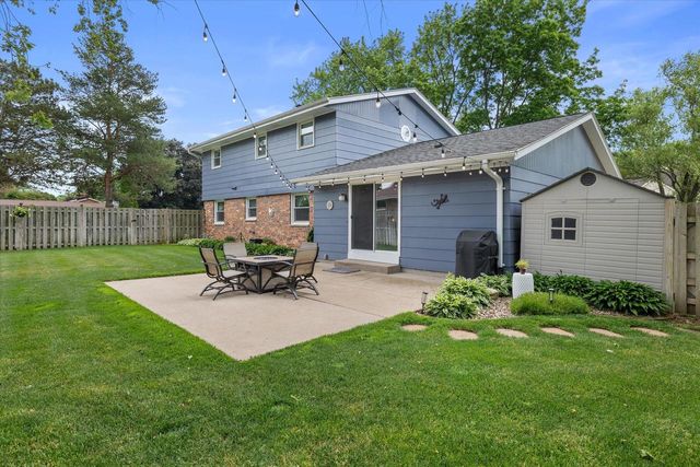 924 Marquette ROAD, Hartland, WI 53029