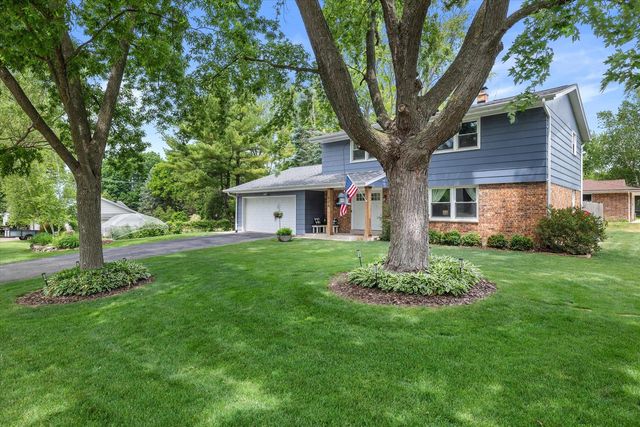 924 Marquette ROAD, Hartland, WI 53029
